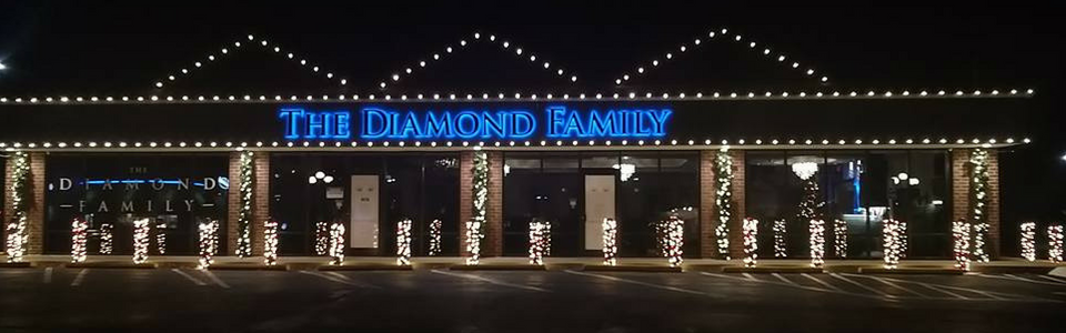 Commercial building with white Christmas lights